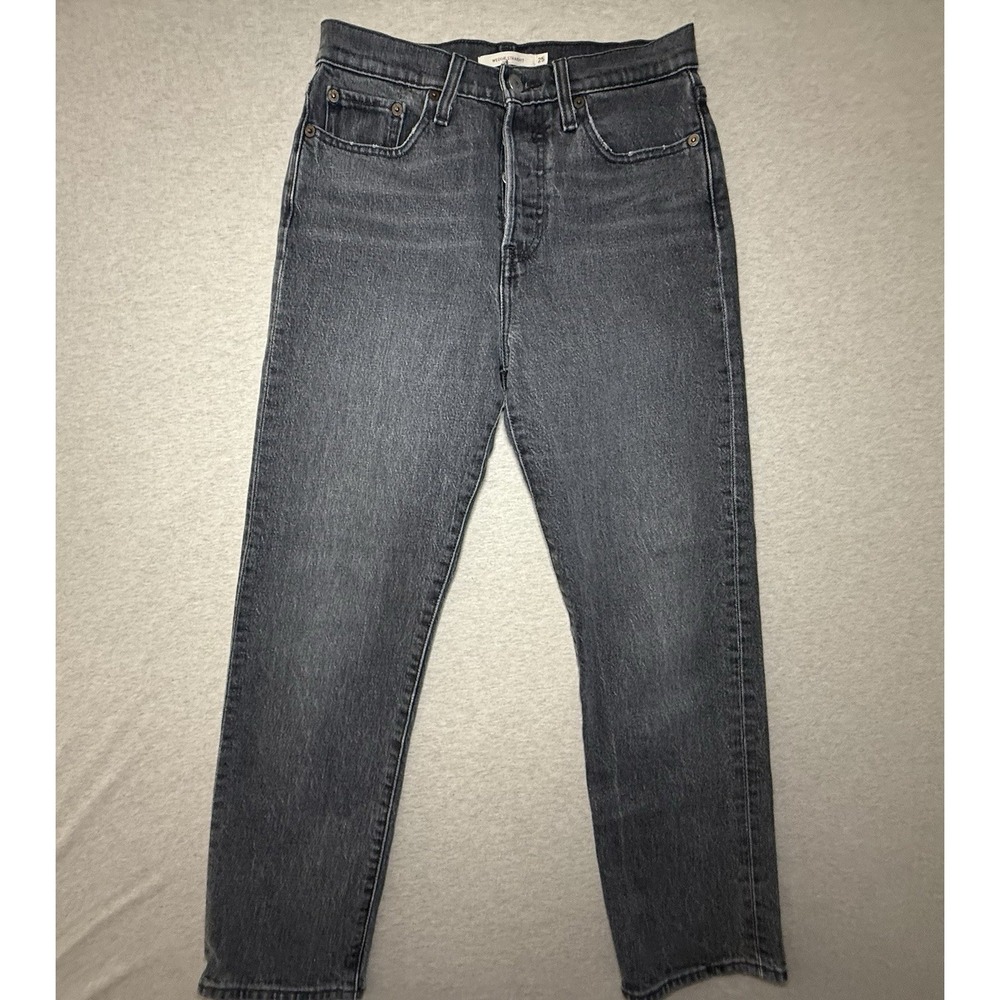 Levi's Woman's Premium Wedgie Straight Charcoal Jeans Size 25 Button Fly